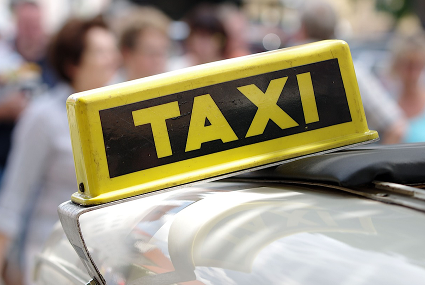 Livorno: servizio taxi scuola per il prossimo anno scolastico