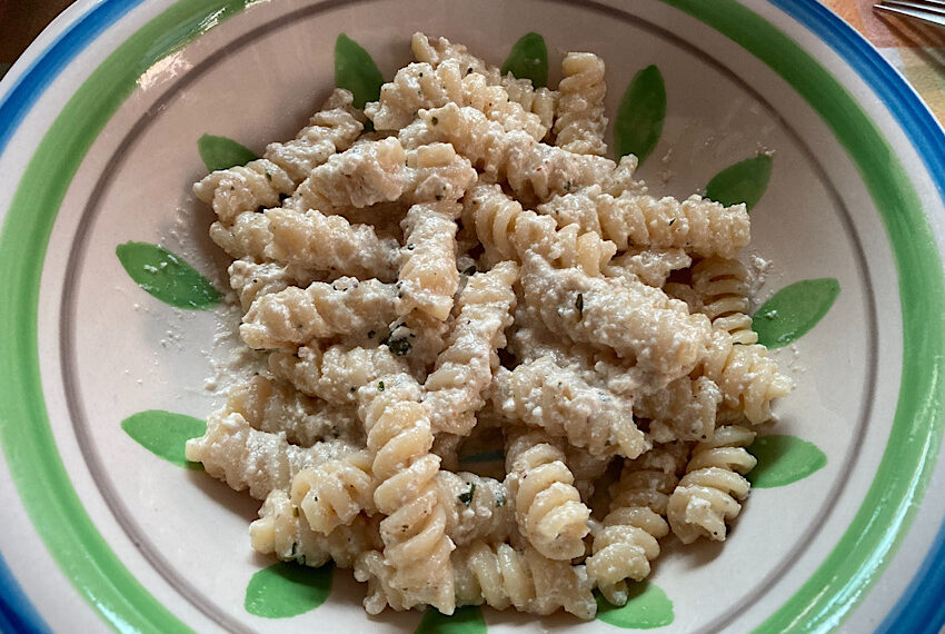 Pasta ricotta e noci