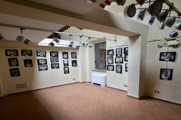 Mostra Vespa Club San Vincenzo - Pennainmovimento