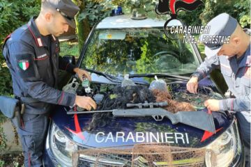 Piombino, FOTO: strumenti illegali usati per la caccia, denunciate due persone