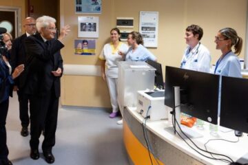 Mattarella in visita all’ospedale di Grosseto, dove nel 2009 è nato il Codice Rosa
