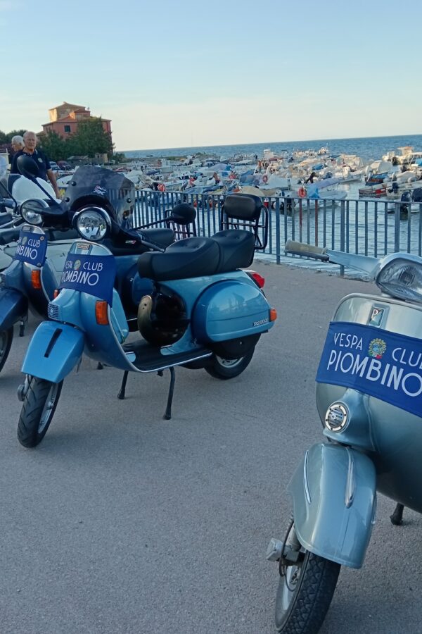 Festa a Baratti per gli 80 anni della vespa